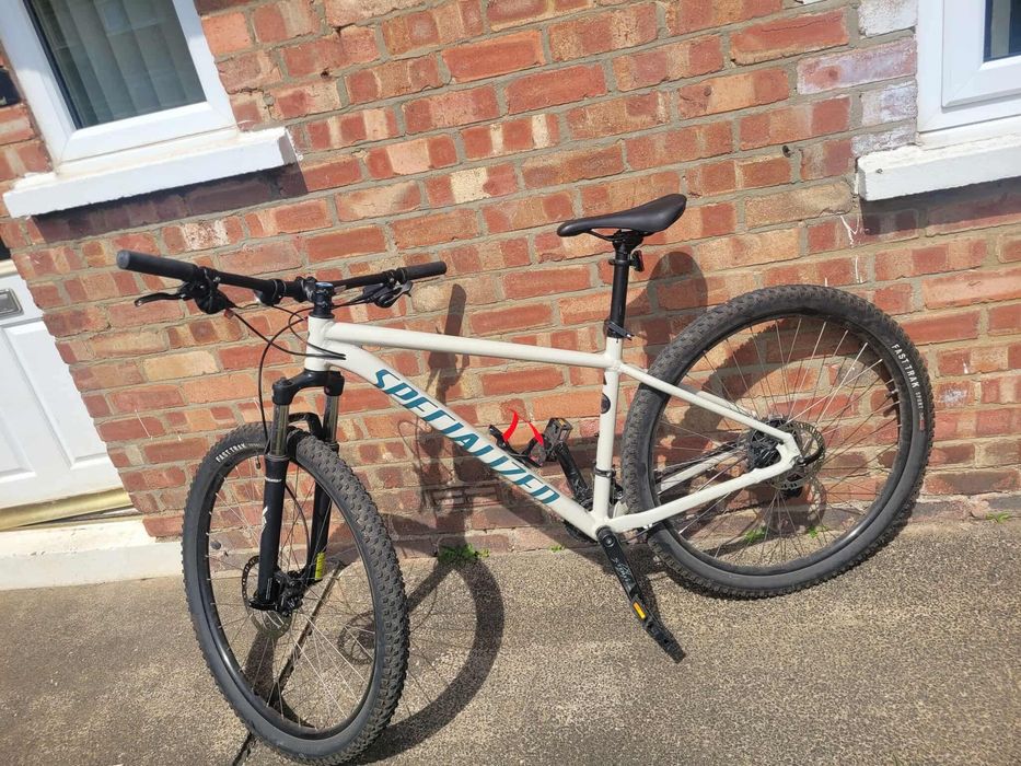 Specialized Rockhopper Sport 29" Trail
Gloss White/Dust Turquoise (L)