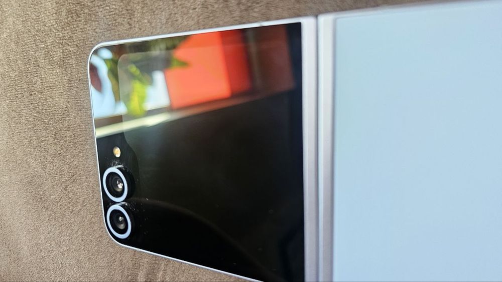 ТЕРМІНОВО самсунг фліп 6 12/512 + рік гарантії