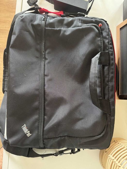 Lenovo ThinkPad T14s Gen 1, portátil empresarial leve e resistente, a funcionar perfeitamente.