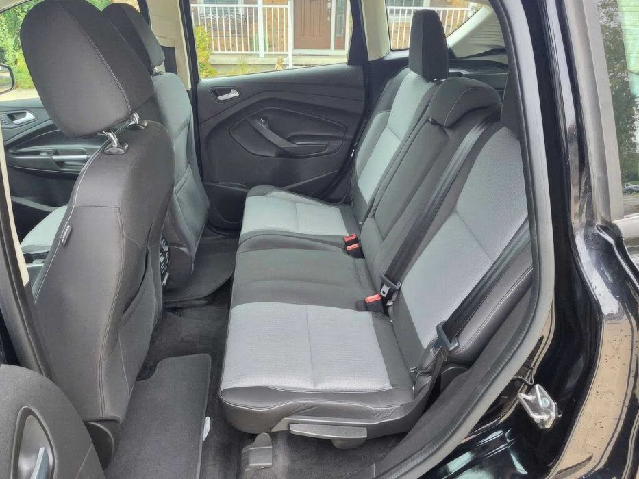 Ford C-Max Hybrid Se      2017