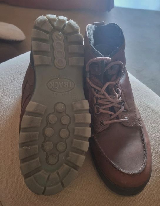 Botas Ecco Track 25