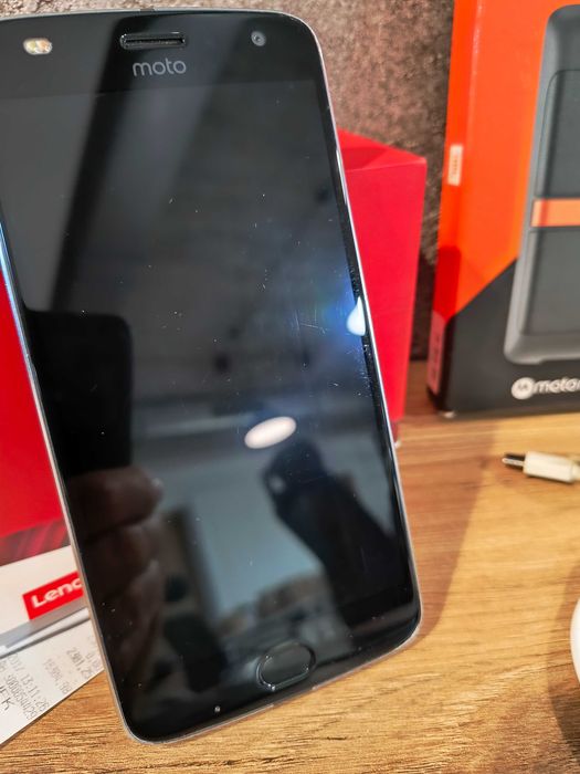 Смартфон Motorola Z2 Play DualSim, NFS, 4/64Гб +мод JBL. Батарея 93%!