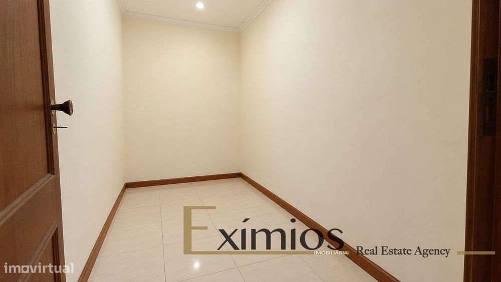 Quinta com 19.600m², situada na Maia