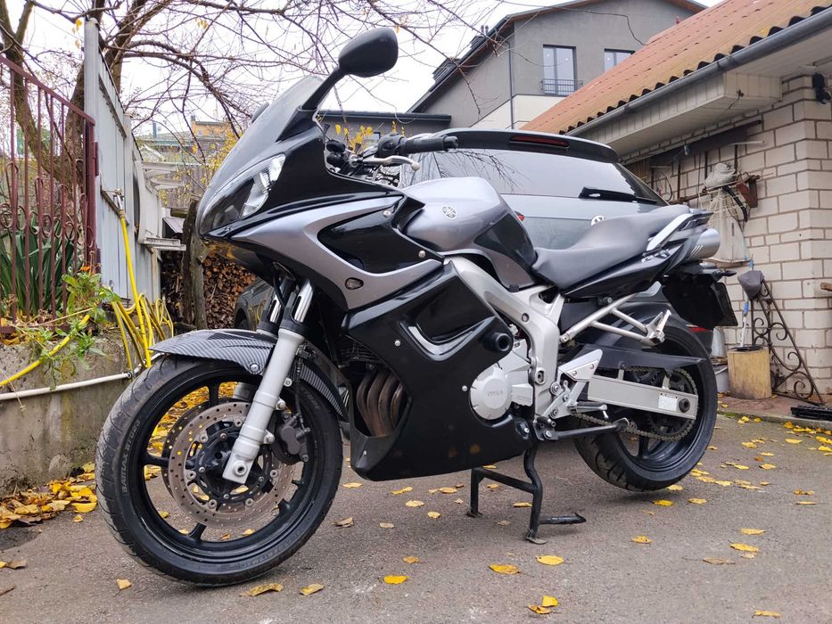 Мотоцикл yamaha fz6s1