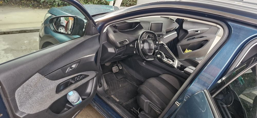 Peugeot 5008 7lugares com manutenção toda feita.