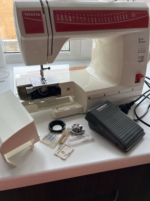 Швейна машинка Toyota