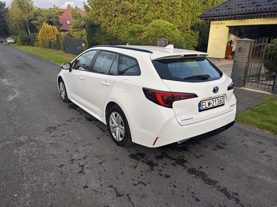 Toyota Corolla e21,2023rok, hybryda 1.8
