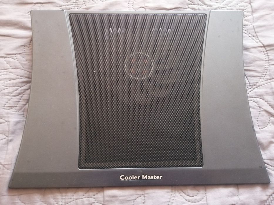 Охлаждающая подставка для ноутбука Cooler Master