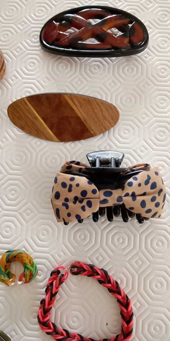 Molas de cabelo e pulseiras, lote por 5€