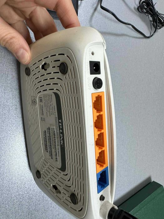 Роутер , маршрутизатор tp-link tl-wr740n та Linksys