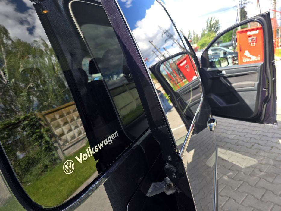 Volkswagen Caddy 2015 року • 2.0 TDI 110 кВт / 150 к.с. • DSG • Long • 7 місць