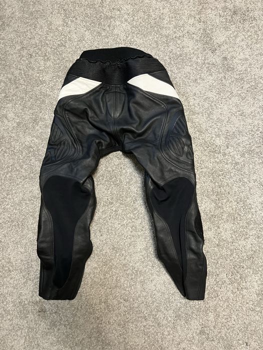 Macacão Ixon M/S em Pele