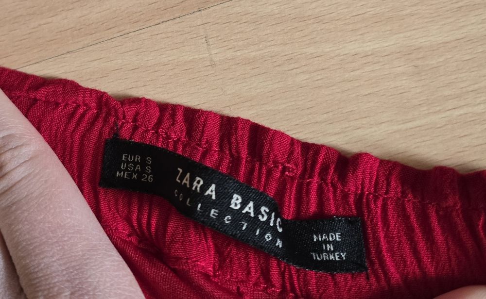 Przewiewna czerwona spódnica hiszpanka Zara Basic rozm. S
