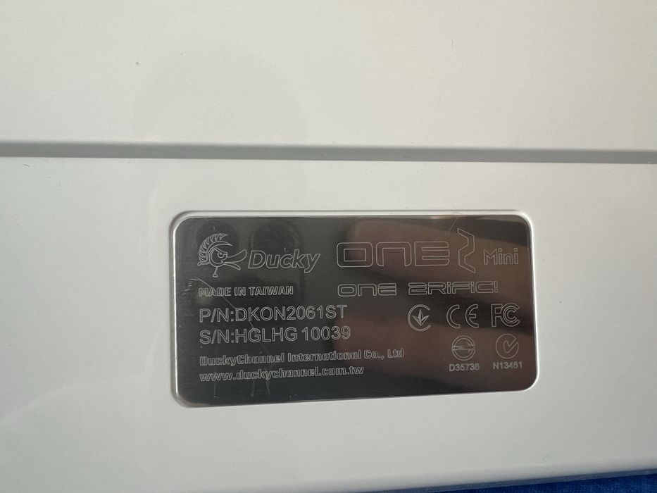 Механическая клавиатура Ducky One 2 Mini на свитчах Cherry MX Blue