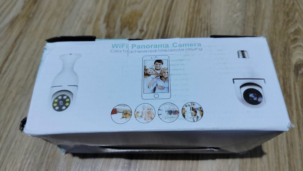 Kamera WiFi po żarówkę