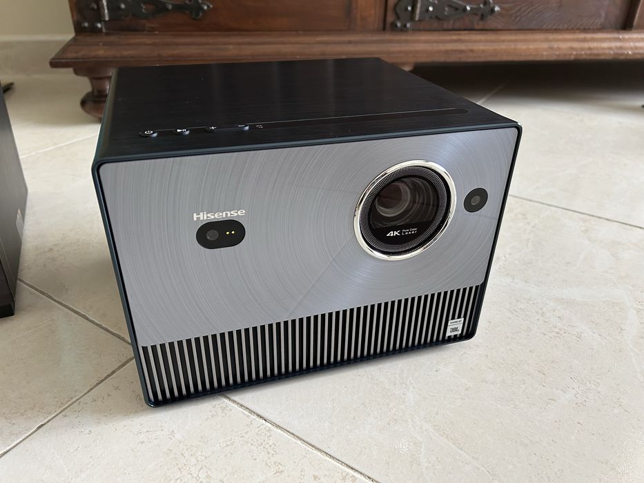 Projetor 4k Hisense C1 c/ garantia