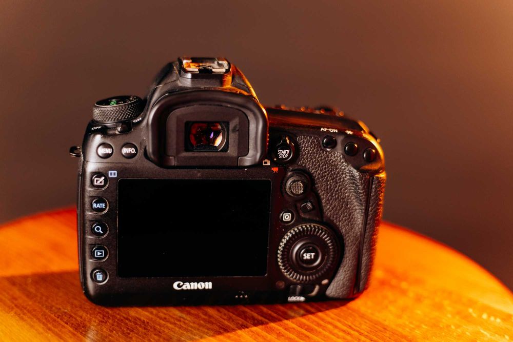 Продаю Canon 5D Mark 4, пробіг 1000кадрів