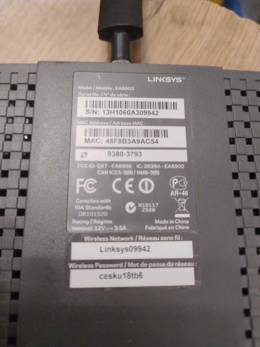 Б.в. роутери Linksys EA6700 та EA6900