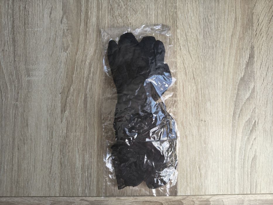 Koronkowe rękawiczki z falbanką