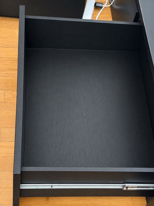 Cama de casal com arrumação + 2 mesas de cabeceira