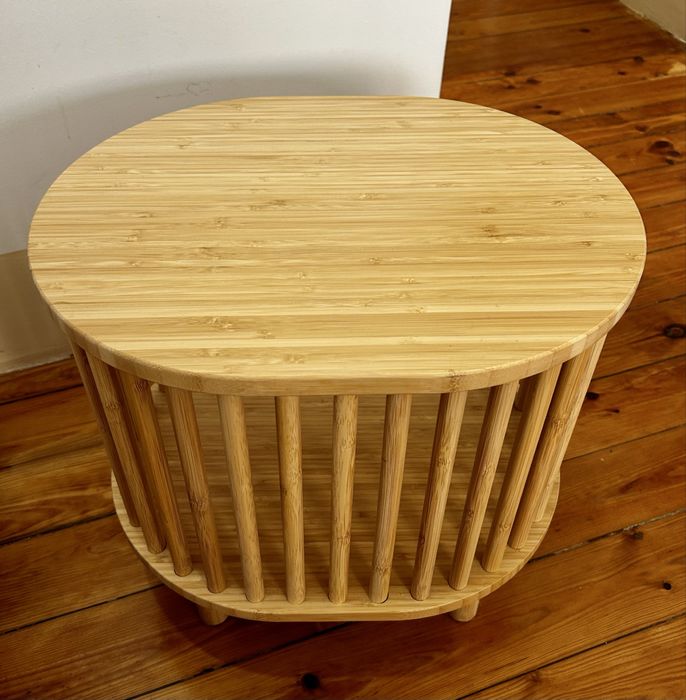Mesinha de cabeceira oval 40x35 cm em bambu Connery