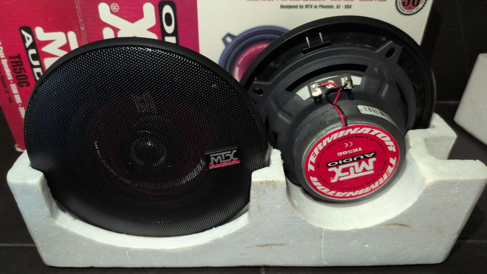 Colunas MTX TR50C novas na Caixa