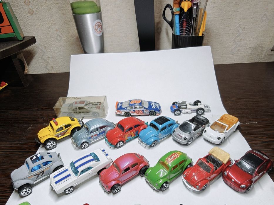 Машинки модели hot wheels matchbox Johnny lightning racing champions tomica