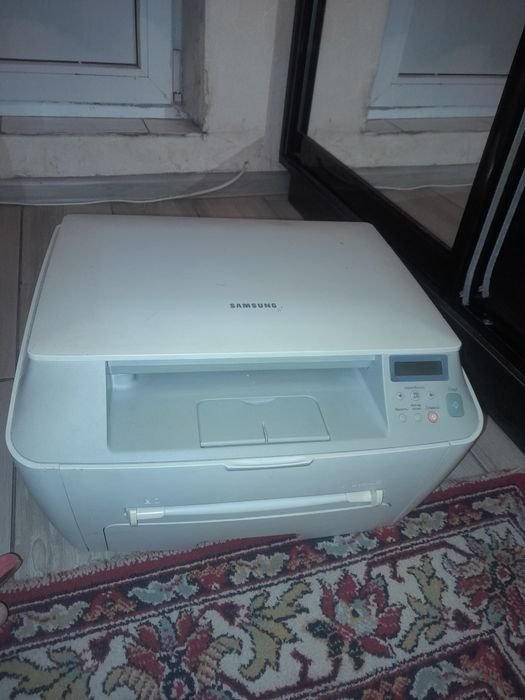 Продам то что на фото Samsung scx-4100