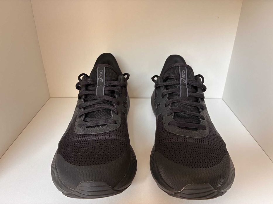 Asics Jolt 5 1011b963 czarne męskie buty do biegania rozmiar 44