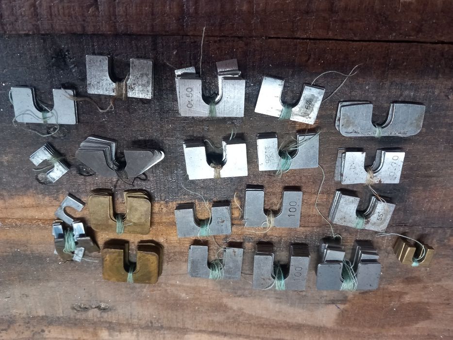 Acessórios para teares circulares.