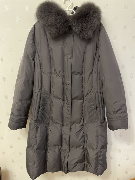 Пальто женское . Размер 52 .