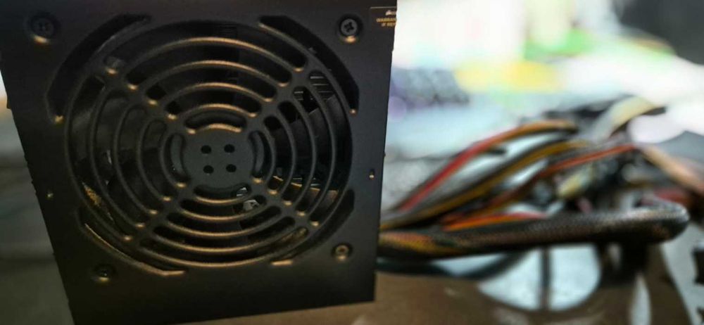 Fonte Corsair VS Series VS400 PSU 80+ PLUS