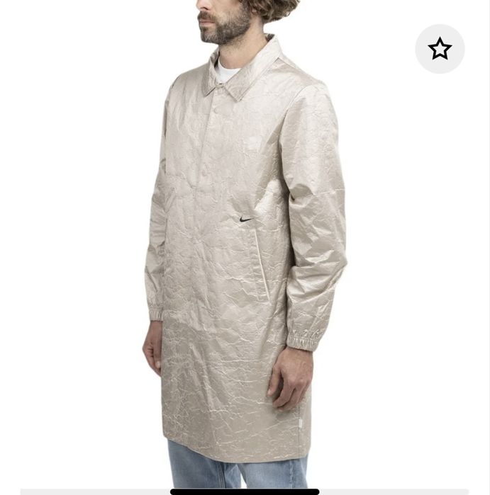 Nike класна вітрівка S size