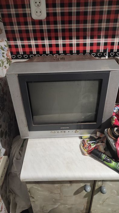 Продам телевизор Samsung