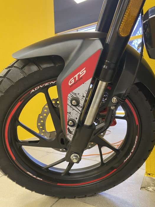 Мотоцикл SPARK SP300T-4