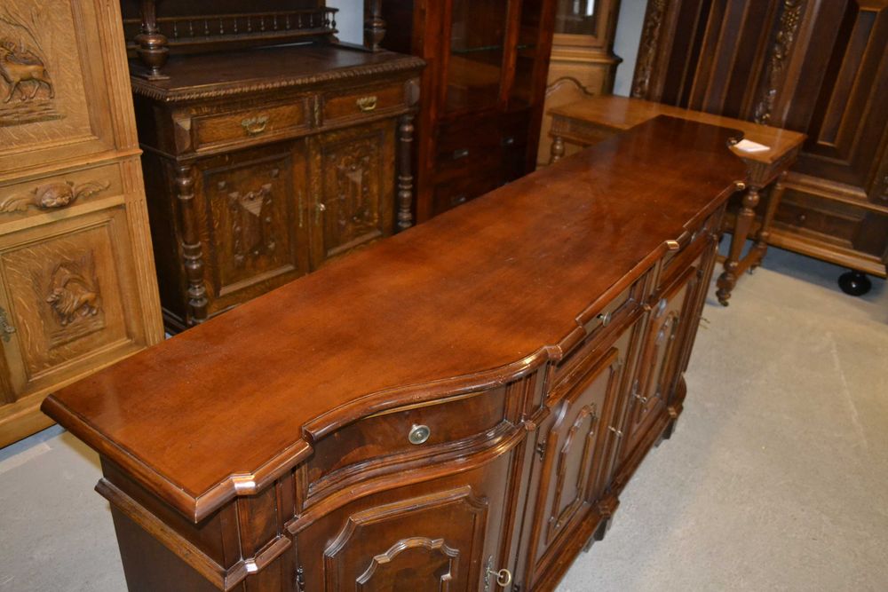 komoda włoska .orzech .238 cm.