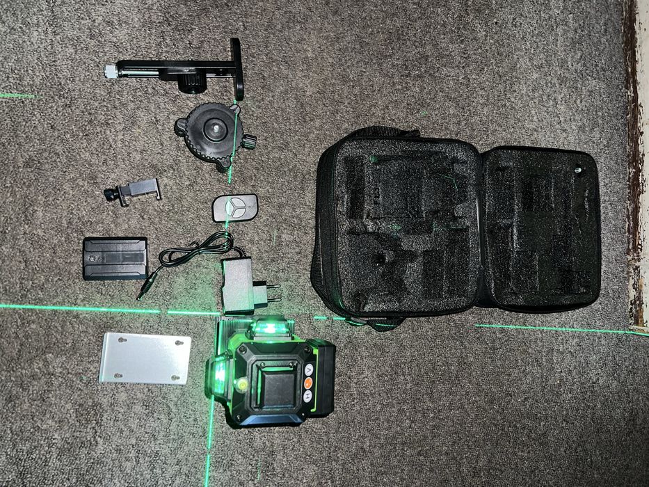 Nivel a Laser 16 Linhas Com Comando - NOVO
