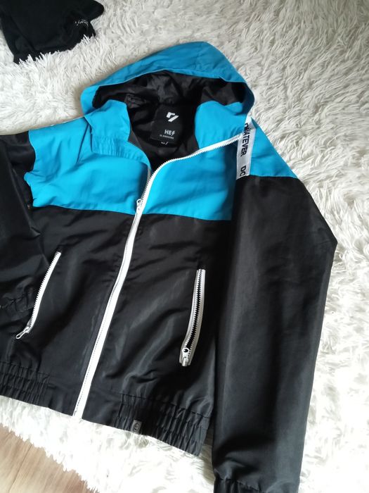 Kurtka wiatrówka chłopięca r.158