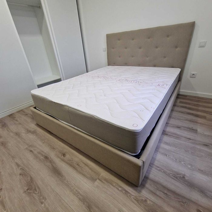 Camas de Casal Estofadas de Luxo 199€ Disp. em Várias Cores! 190x140m!