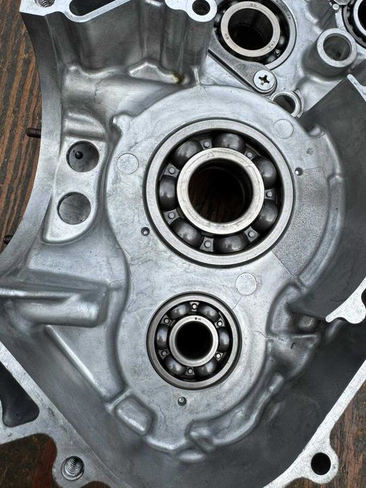 komplet karterow Suzuki LTZ 400 r 03-08 karter kartery lewy prawy blok