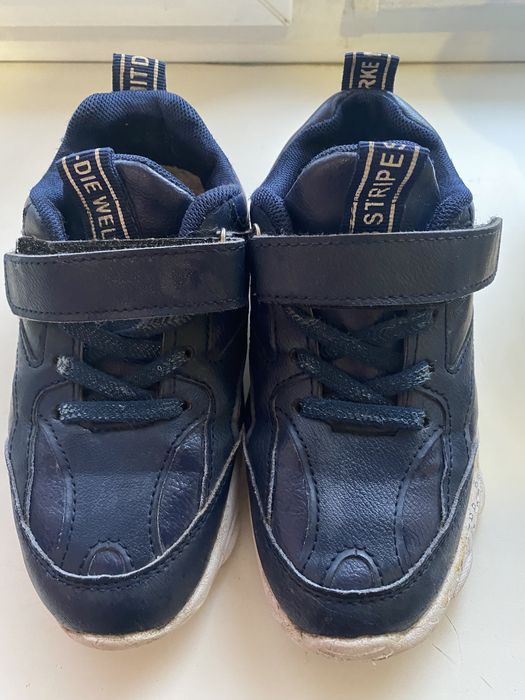 Кроссовки на мальчика