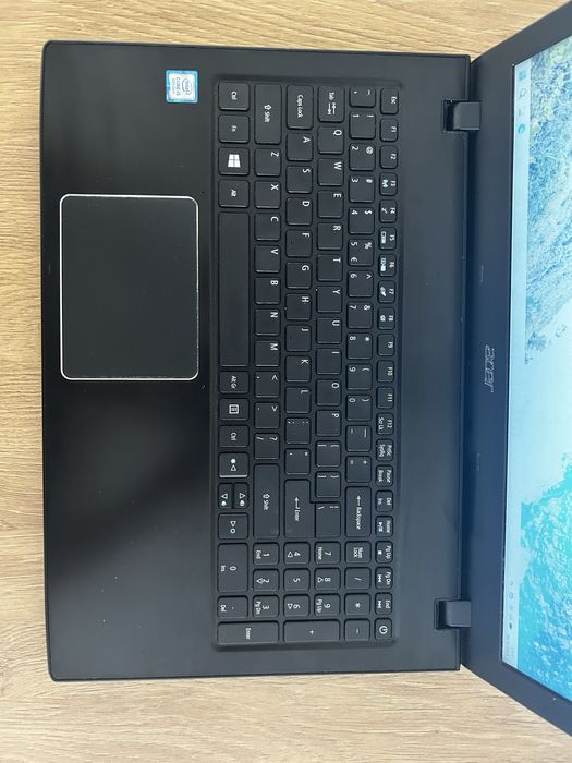 Laptop Acer Aspire E5-576