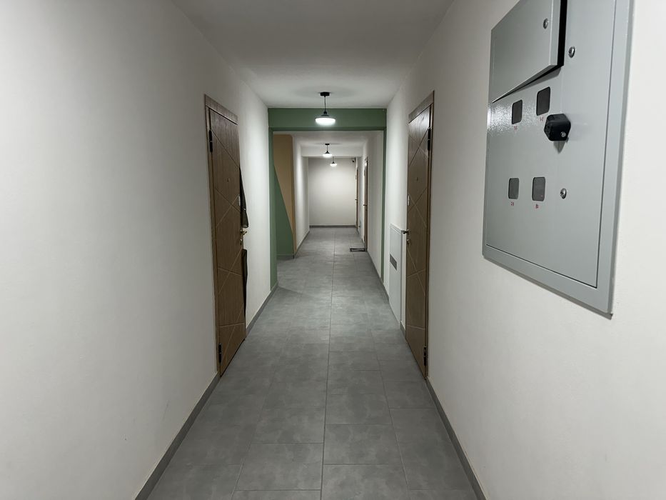 Продам 1-кімнатну квартиру . Новобудова . Центр. Є -оселя  .