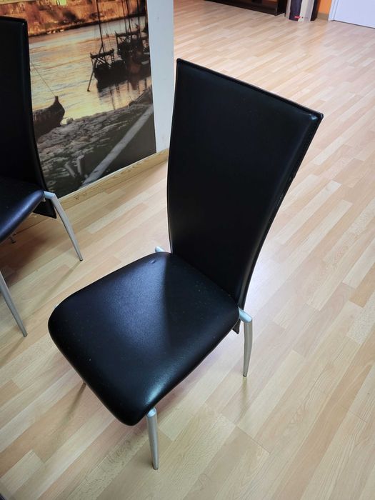 Lindas cadeiras de encosto alto e Cadeira executivo