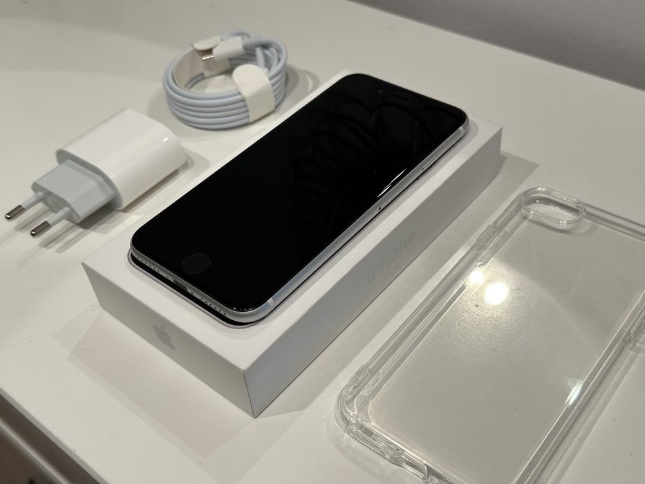iPhone SE 2022– stan bardzo dobry , komplet bateria 91%