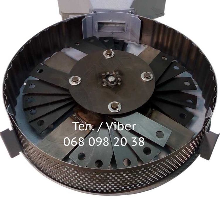 Зернодробилка ЛАН-3, чугун, 2.5 кВт. ДКУ, крупорушка, млин, дертемолка