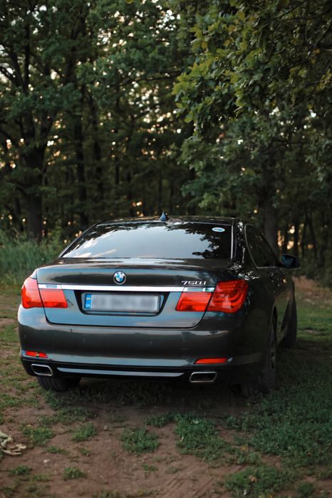 Обменяю Продам BMW 750i