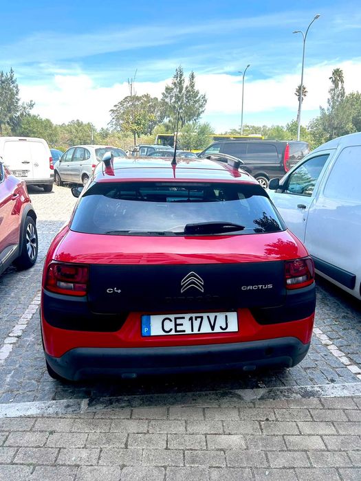 Citroen C4 Cactus puretech chine Pack 1.2 gasolina 173 230 kilomètres. 8000 euros preço negociável. Um bom negócio