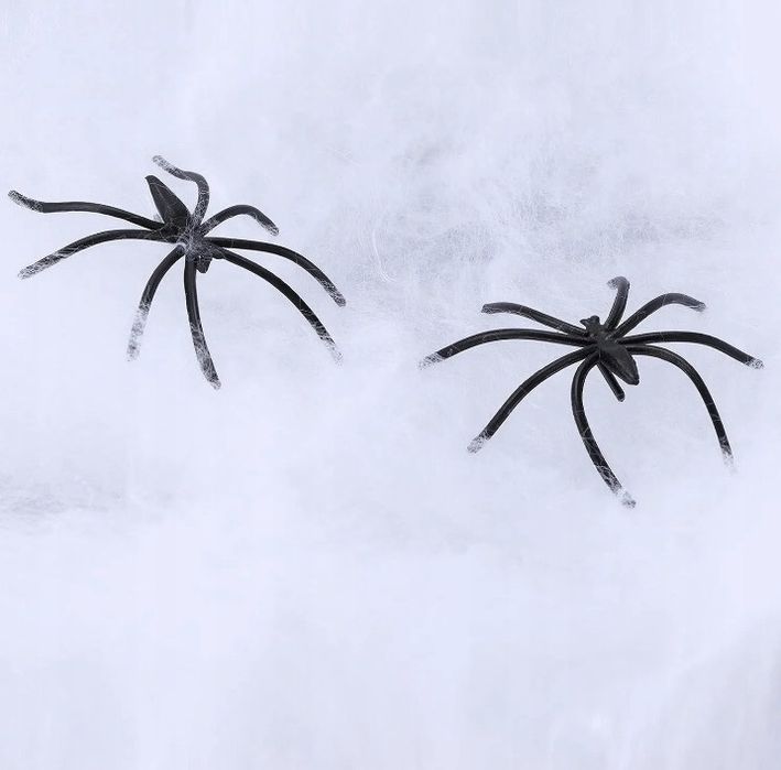 pajęczyna sztuczna sieć z pająkami dekoracja na halloween biała + 2 pająki