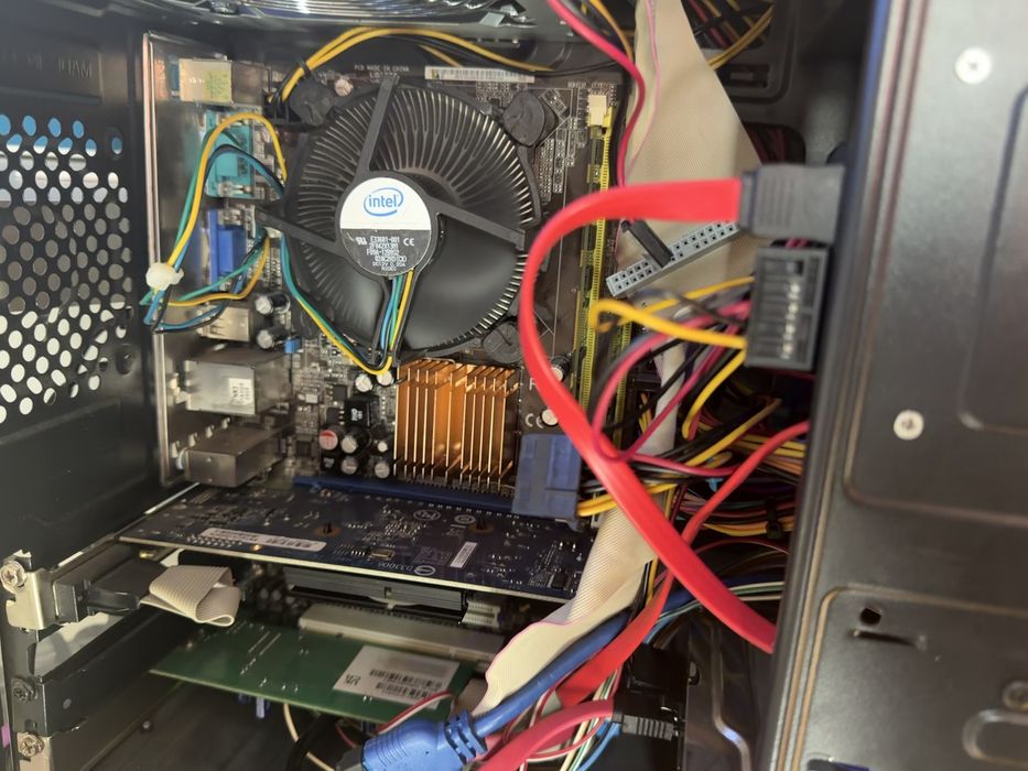 Computador Quad Core | Windows 11 | SSD 500GB + 320GB HDD | Ideal para Escritório e Net